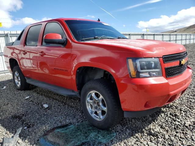 3GNVKEE04AG252005 - 2010 CHEVROLET AVALANCHE LS RED photo 4
