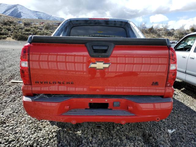 3GNVKEE04AG252005 - 2010 CHEVROLET AVALANCHE LS RED photo 6