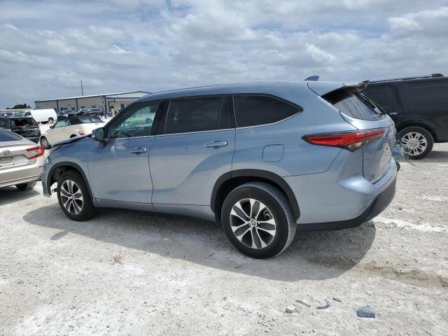 5TDGZRAH7MS043329 - 2021 TOYOTA HIGHLANDER XLE BLUE photo 2