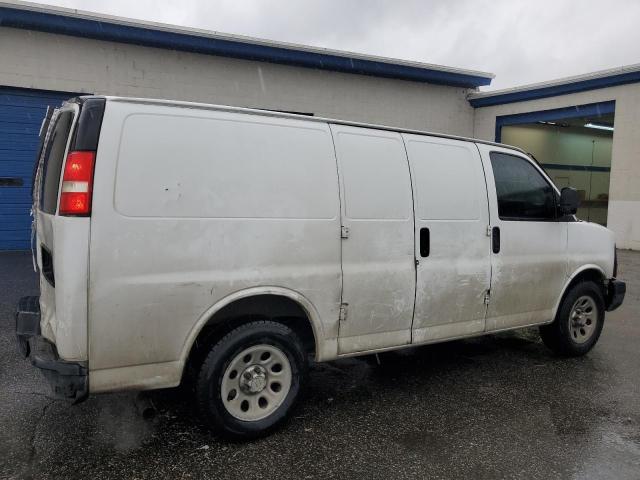 1GCSGAFX2C1115664 - 2012 CHEVROLET EXPRESS G1 WHITE photo 3