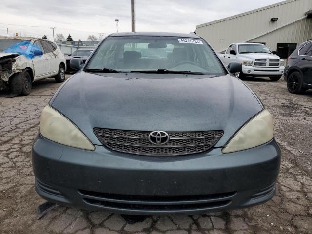 4T1BE32K02U589875 - 2002 TOYOTA CAMRY LE GREEN photo 5