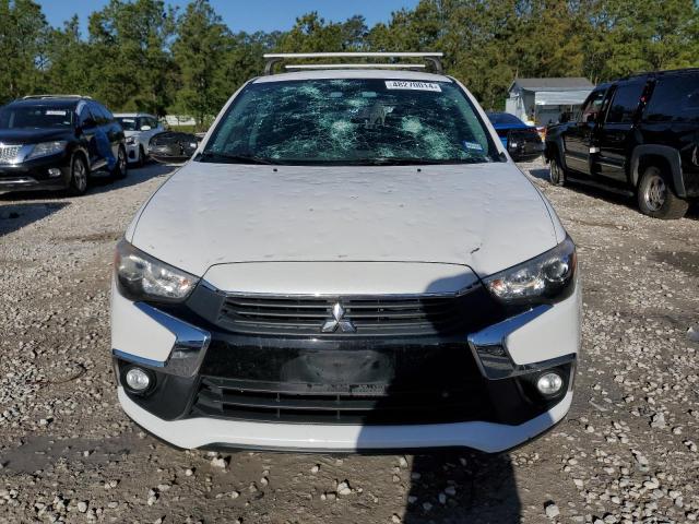 JA4AP3AW3HZ042362 - 2017 MITSUBISHI OUTLANDER ES WHITE photo 5