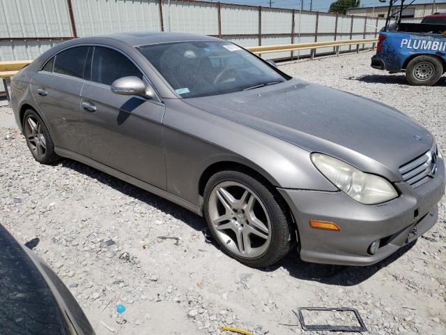 WDDDJ75X86A061585 - 2006 MERCEDES-BENZ CLS 500C SILVER photo 4