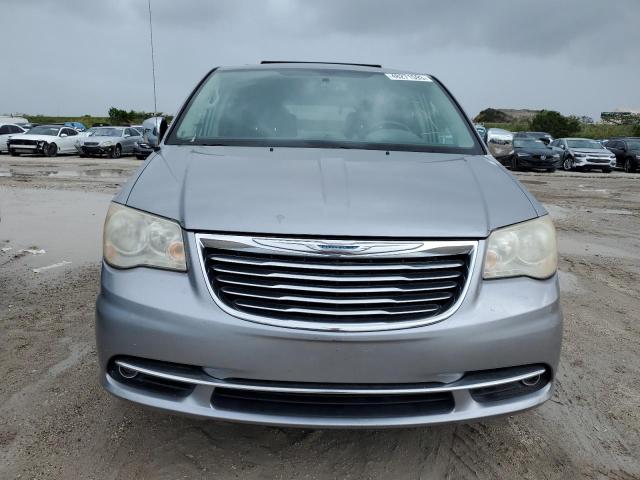 2C4RC1CGXDR753298 - 2013 CHRYSLER TOWN & COU TOURING L SILVER photo 5