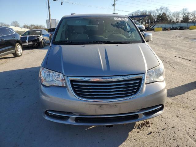 2C4RC1CG9DR811160 - 2013 CHRYSLER TOWN & COU TOURING L SILVER photo 5