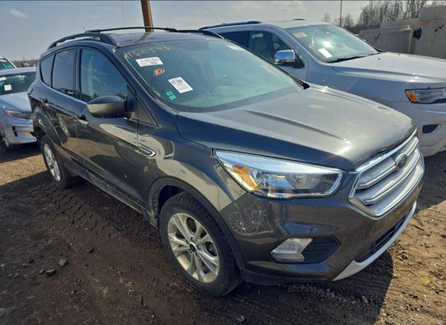 1FMCU9GD9JUA58015 - 2018 FORD ESCAPE SE GRAY photo 1