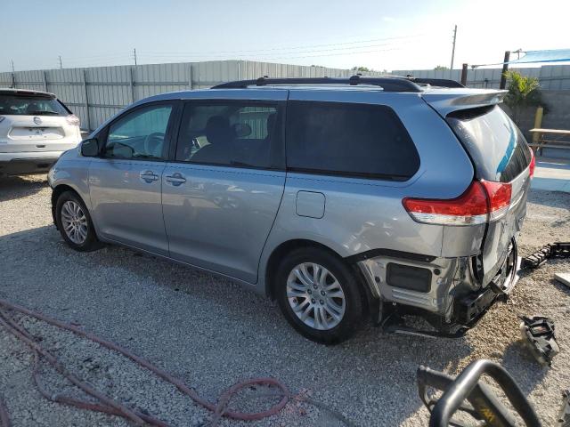 5TDYK3DC9ES443531 - 2014 TOYOTA SIENNA XLE SILVER photo 2