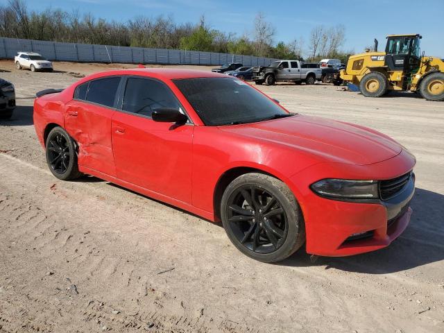 2C3CDXHG8GH163324 - 2016 DODGE CHARGER SXT RED photo 4