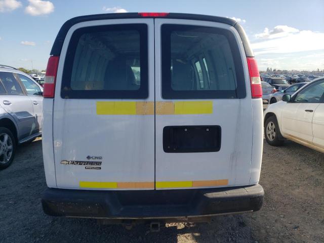 1GCWGFCB8D1902370 - 2013 CHEVROLET EXPRESS G2 WHITE photo 6