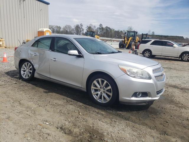 1G11H5SA7DF330407 - 2013 CHEVROLET MALIBU LTZ ვერცხლისფერი ფოტო 4