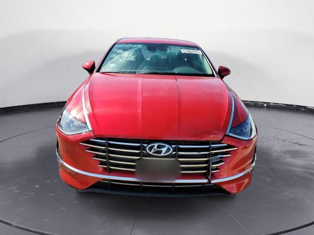 5NPEG4JA2MH100531 - 2021 HYUNDAI SONATA SE RED photo 5