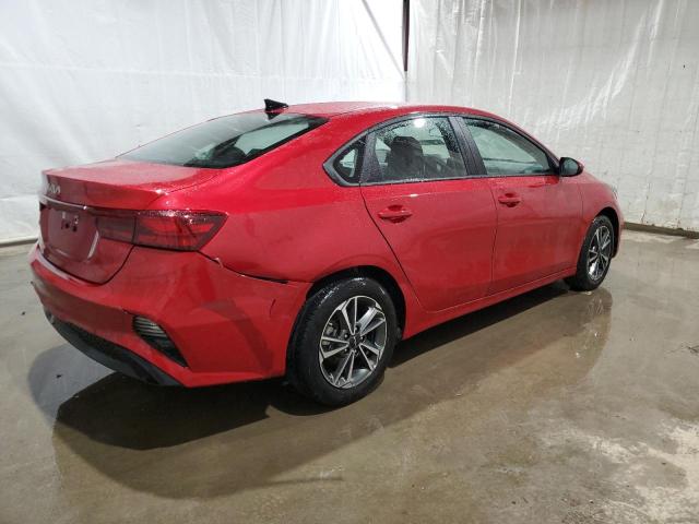 3KPF24AD7PE627129 - 2023 KIA FORTE LX RED photo 3