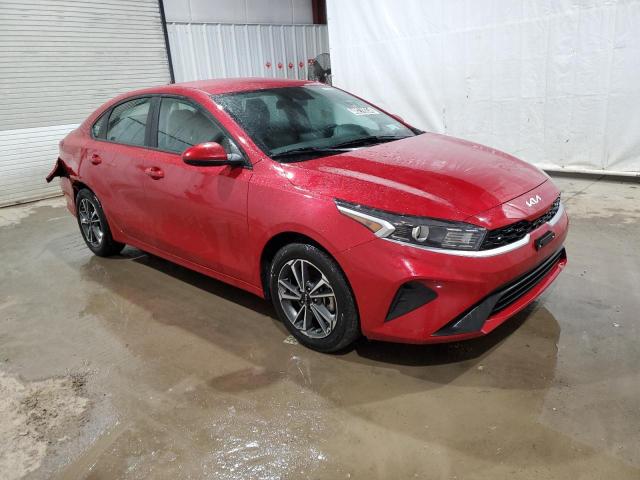 3KPF24AD7PE627129 - 2023 KIA FORTE LX RED photo 4