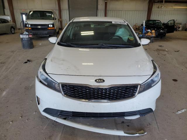 3KPFK4A7XHE073841 - 2017 KIA FORTE LX WHITE photo 5