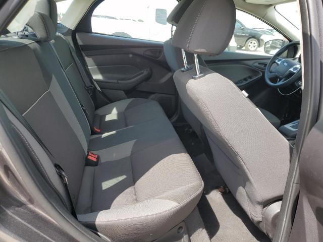 1FAHP3F21CL446238 - 2012 FORD FOCUS SE GRAY photo 10