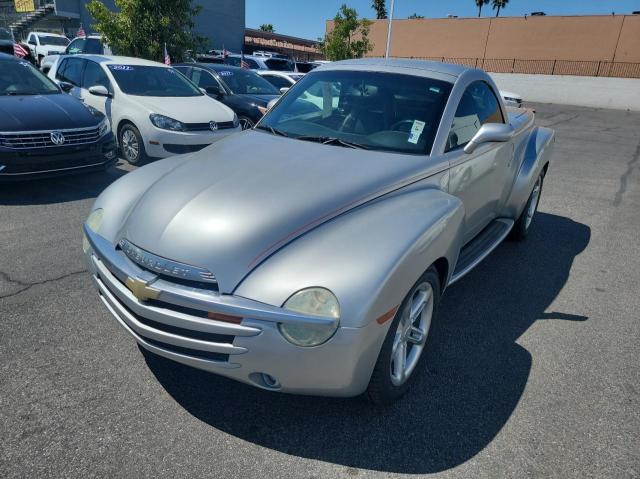 1GCES14HX5B115092 - 2005 CHEVROLET SSR SILVER photo 2