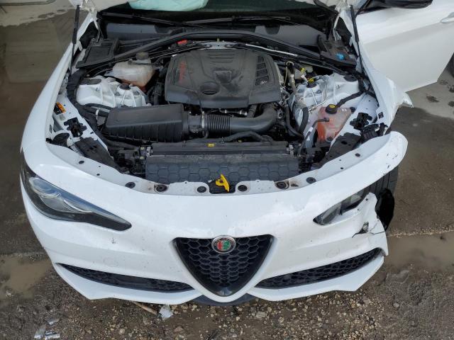 ZARFAMBN4N7657413 - 2022 ALFA ROMEO GIULIA SUPER WHITE photo 11