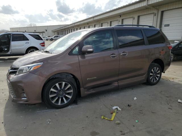 2019 TOYOTA SIENNA XLE, null
