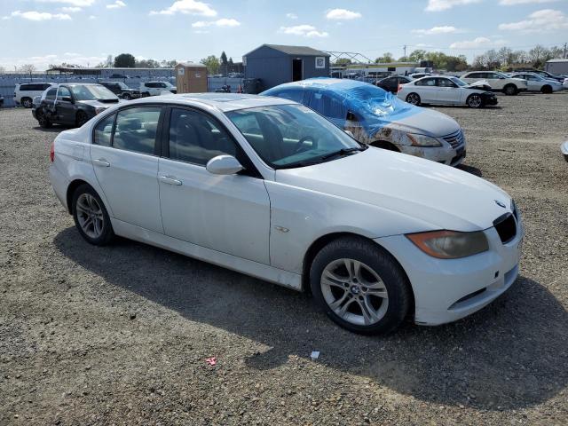 WBAVA33528P142054 - 2008 BMW 328 I WHITE photo 4