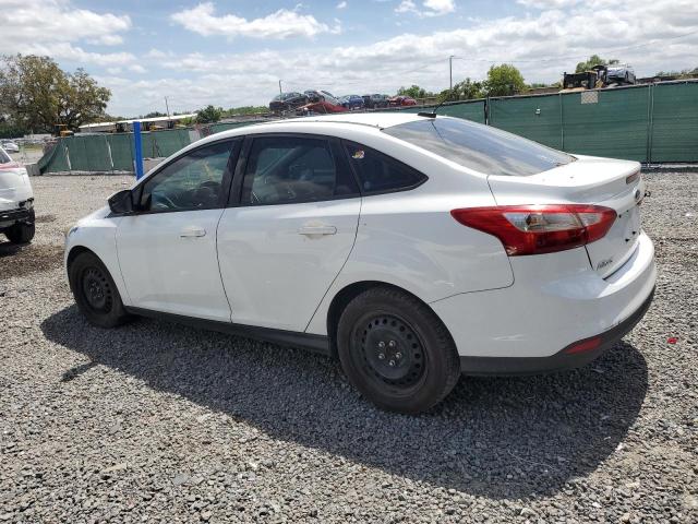 1FAHP3F27CL396672 - 2012 FORD FOCUS SE WHITE photo 2