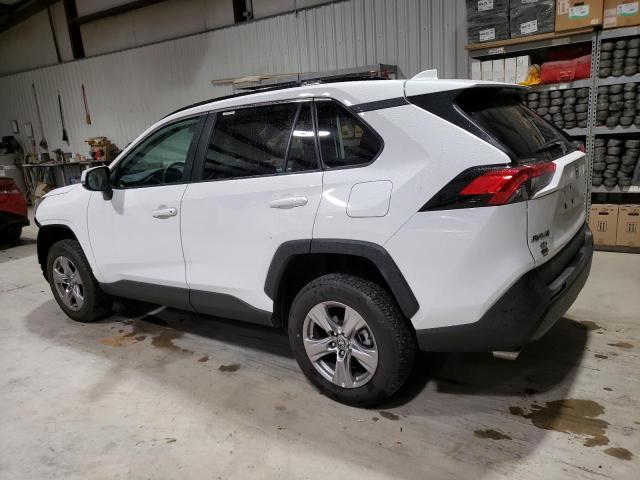 2T3P1RFV0PC365627 - 2023 TOYOTA RAV4 XLE WHITE photo 2