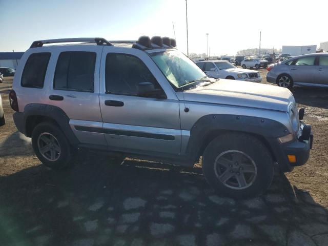 1J4GL38K56W219114 - 2006 JEEP LIBERTY RENEGADE SILVER photo 4