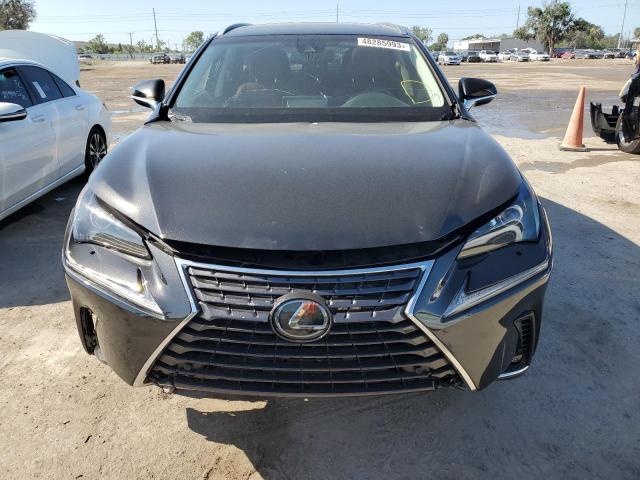 JTJYARBZ2J2085507 - 2018 LEXUS NX 300 BASE შავი ფოტო 5