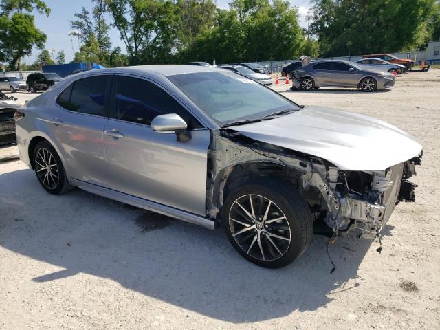 4T1G11AK9PU720655 - 2023 TOYOTA CAMRY SE NIGHT SHADE SILVER photo 4