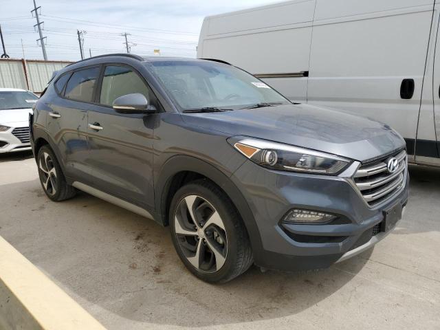 KM8J3CA28JU753858 - 2018 HYUNDAI TUCSON VALUE CHARCOAL photo 4