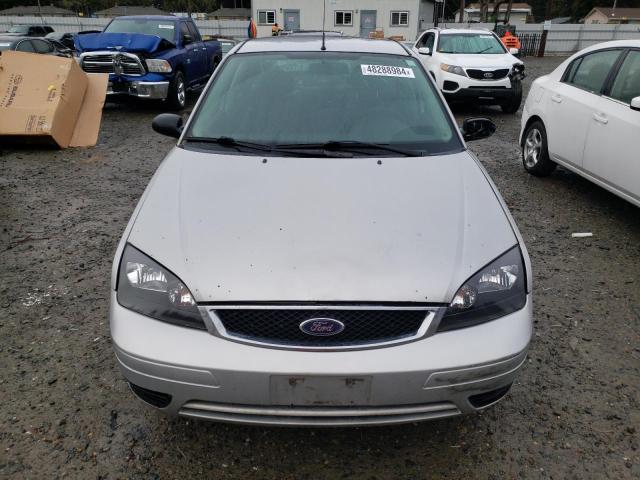 1FAFP34N57W124341 - 2007 FORD FOCUS ZX4 SILVER photo 5