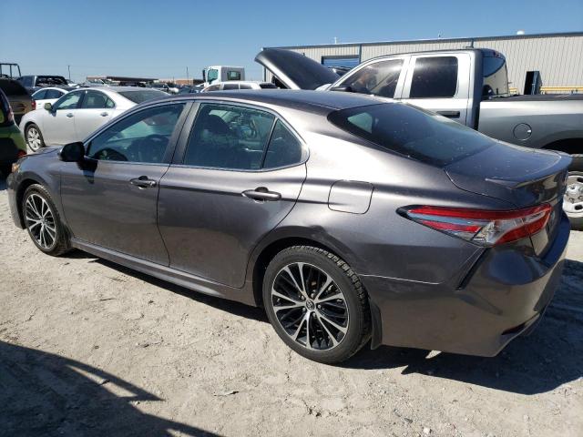 4T1B11HK4JU657634 - 2018 TOYOTA CAMRY L GRAY photo 2