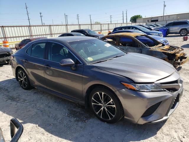 4T1B11HK4JU657634 - 2018 TOYOTA CAMRY L GRAY photo 4