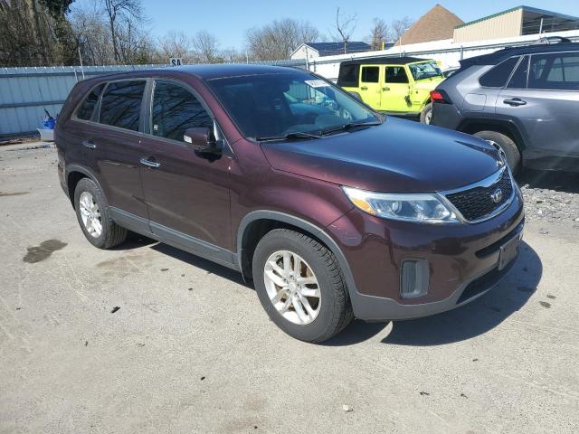 5XYKT3A63FG580609 - 2015 KIA SORENTO LX BURGUNDY photo 4