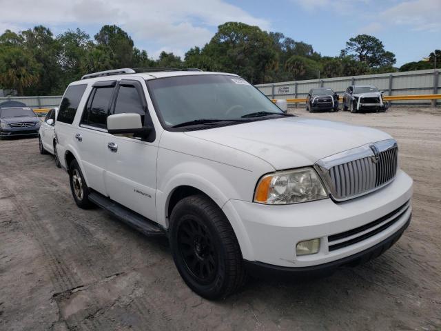 5LMFU27555LJ04932 - 2005 LINCOLN NAVIGATOR თეთრი ფოტო 4