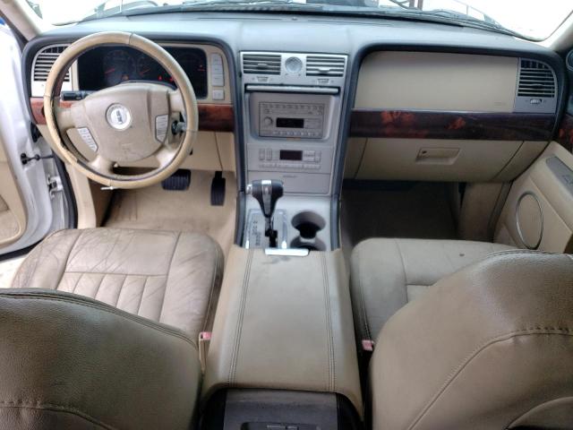 5LMFU27555LJ04932 - 2005 LINCOLN NAVIGATOR თეთრი ფოტო 8
