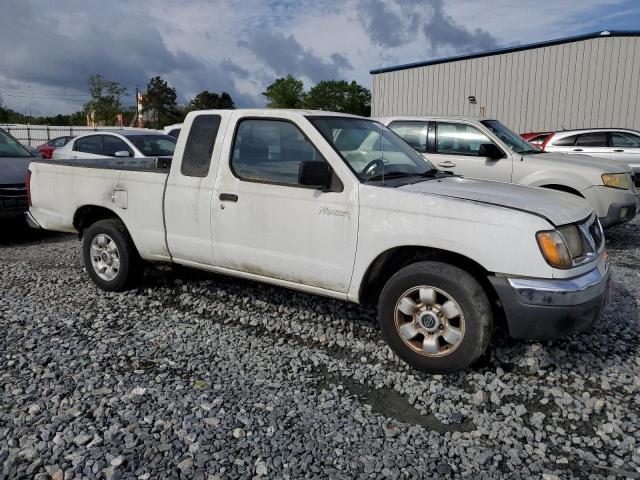 1N6DD26S0YC437255 - 2000 NISSAN FRONTIER KING CAB XE WHITE photo 4