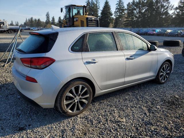 KMHH35LE3JU028721 - 2018 HYUNDAI ELANTRA GT SILVER photo 3