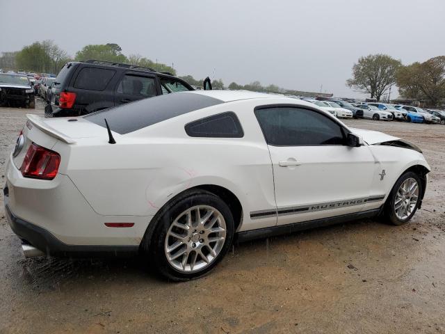 1ZVBP8AMXC5237443 - 2012 FORD MUSTANG WHITE photo 3