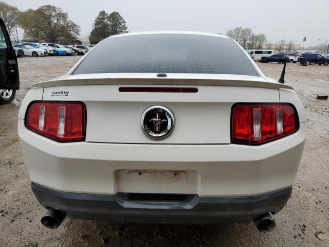 1ZVBP8AMXC5237443 - 2012 FORD MUSTANG WHITE photo 6