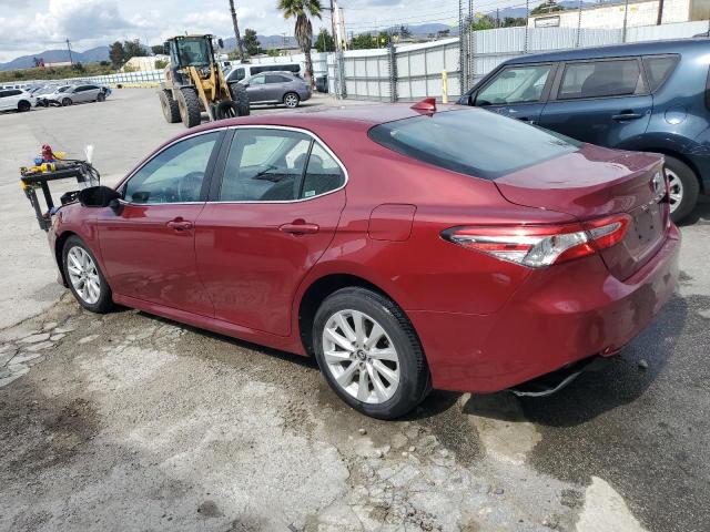 4T1C11AK6LU345414 - 2020 TOYOTA CAMRY LE RED photo 2