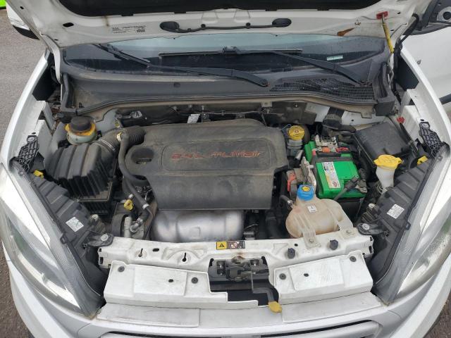 ZFBERFBT3F6A02097 - 2015 RAM PROMASTER SLT Білий фото 12