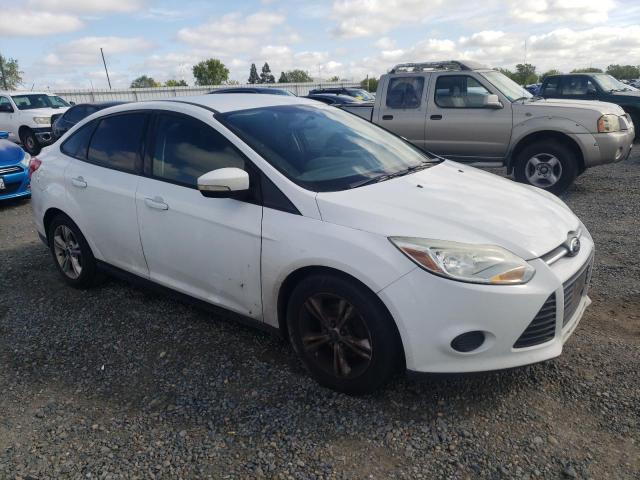 1FADP3F29DL314991 - 2013 FORD FOCUS SE WHITE photo 4