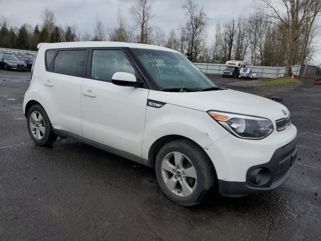 KNDJN2A27J7545171 - 2018 KIA SOUL WHITE photo 4