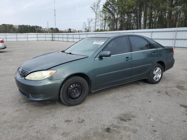 4T1BE32K65U043098 - 2005 TOYOTA CAMRY LE GREEN photo 1