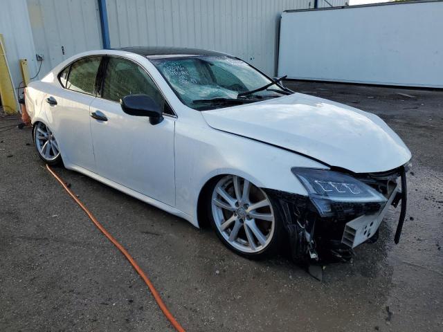 JTHBE262465011320 - 2006 LEXUS IS 350 WHITE photo 4