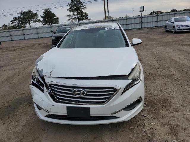 5NPE24AF9GH279102 - 2016 HYUNDAI SONATA SE WHITE photo 5