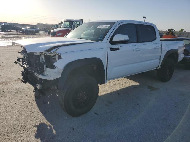 5TFCZ5AN7JX156359 - 2018 TOYOTA TACOMA DOUBLE CAB WHITE photo 1