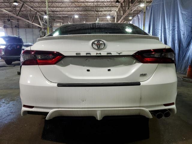 4T1T11AK9RU865762 - 2024 TOYOTA CAMRY SE NIGHT SHADE WHITE photo 6