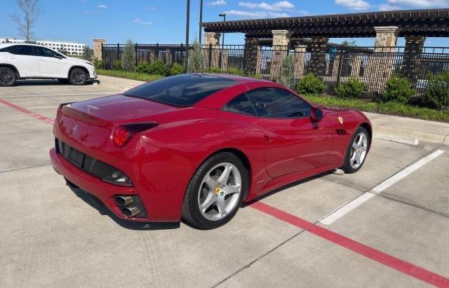 ZFF65LJA6B0178424 - 2011 FERRARI CALIFORNIA RED photo 4