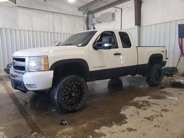 2011 CHEVROLET SILVERADO K1500 LT, 